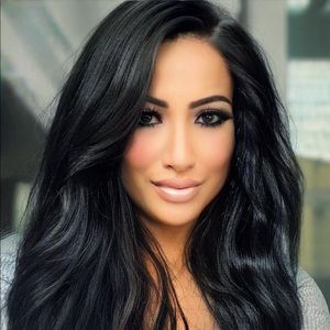 Meet your Posher, Mary may